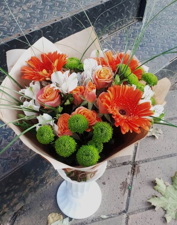 Букет цветов из: Герберы, Хризантемы, Альстромерии и Розы в Александров Гае