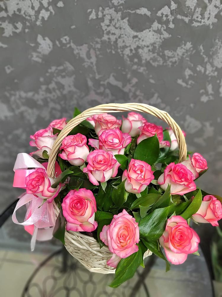 Цветочная композиция из Розы в корзине в Александров Гае
