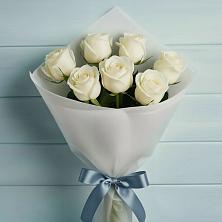 Букет 7 Белых роз Эдлесс Лав в Александров Гае