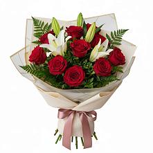 Букет цветов из:  Лилии и Розы в Александров Гае