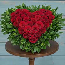 Цветочная композиция из Розы в виде сердца в Александров Гае