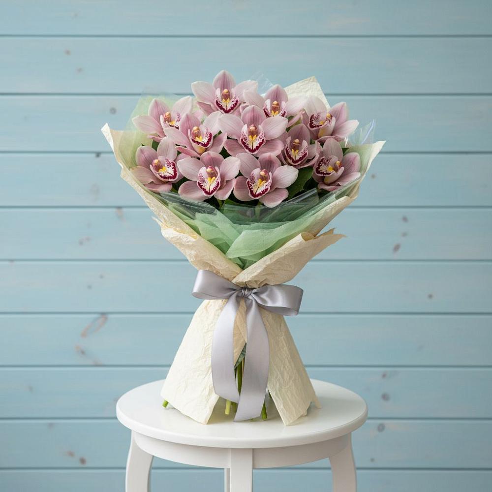 Букет цветов из: Орхидеи и Розы в Александров Гае