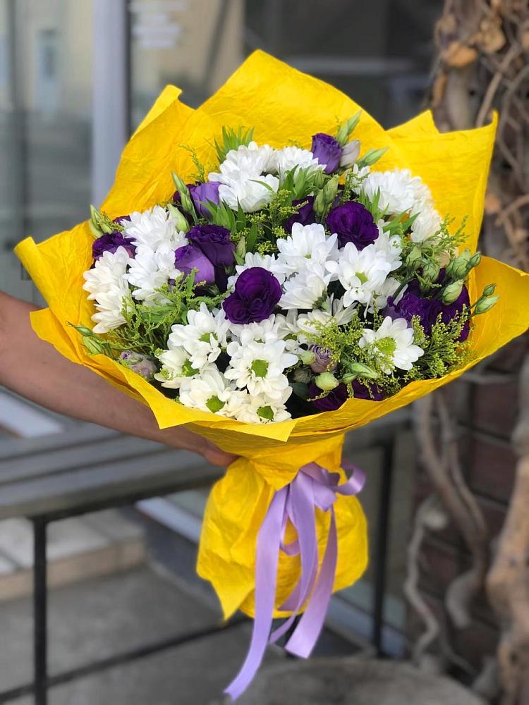 Букет цветов из: Ирисы, Хризантемы и Ромашки в Александров Гае