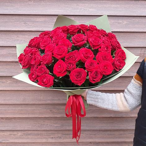 Букет 55 Красных роз Фридом в Александров Гае