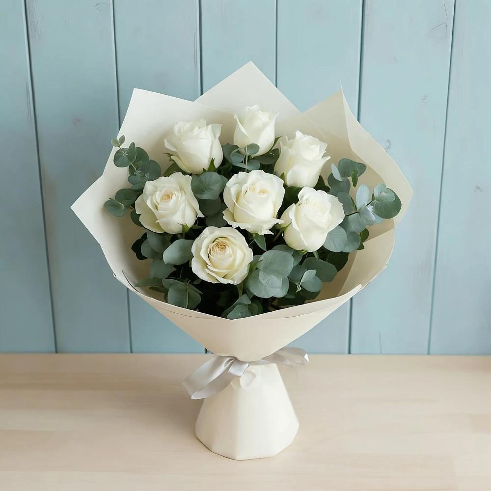 Букет Белые розы в Эвкалипте в Александров Гае