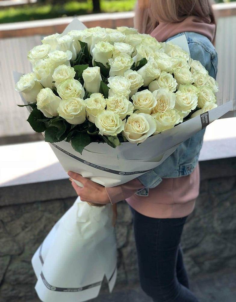 35 Белых роз в Александров Гае Букет 35 Белых роз в Александров Гае