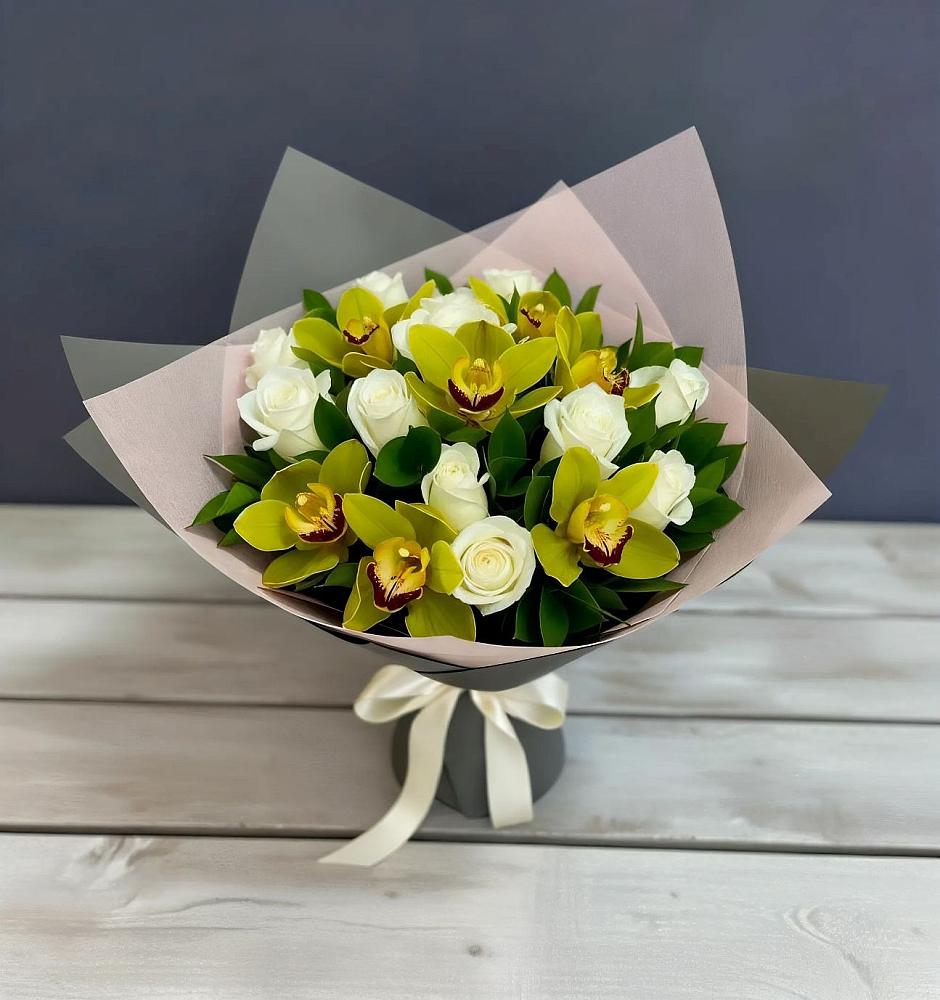 Букет цветов из: Орхидеи и Розы в Александров Гае