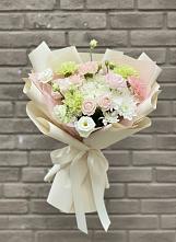 Букет цветов из:  Гвоздики, Розы, Лизиантусы и Хризантемы в Александров Гае