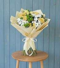 Букет цветов из:  Хризантемы и Розы в Александров Гае