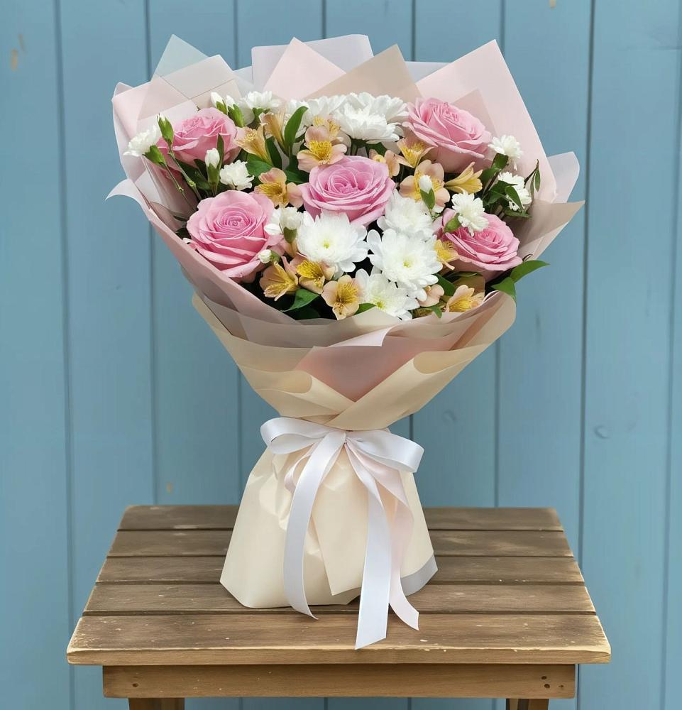 Букет цветов из: Гвоздики, Орхидеи и Розы в Александров Гае