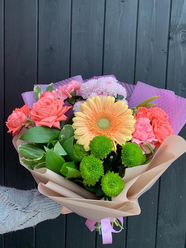 Букет цветов из: Гвоздики, Розы, Герберы и Хризантемы в Александров Гае